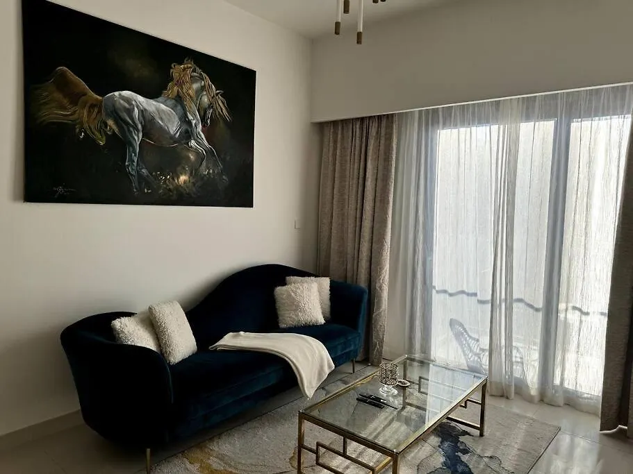 Burj Crown - Luxury Apartment Near Burj Khalifa Dubai United Arab Emirates