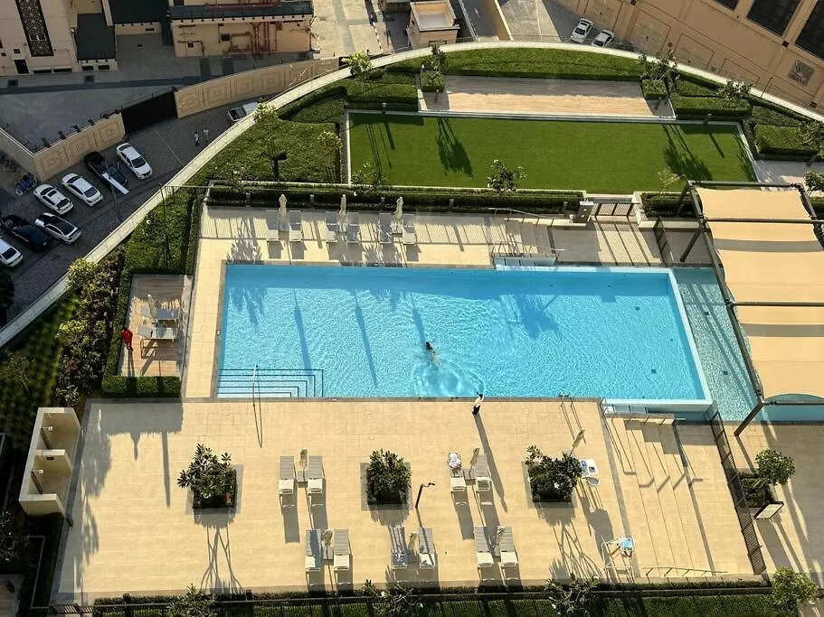 Burj Crown - Luxury Apartment Near Burj Khalifa Dubai