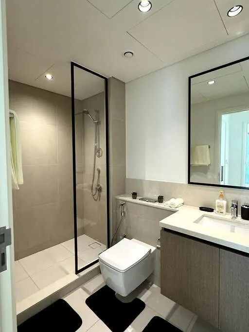 Burj Crown - Luxury Apartment Near Burj Khalifa Dubai
