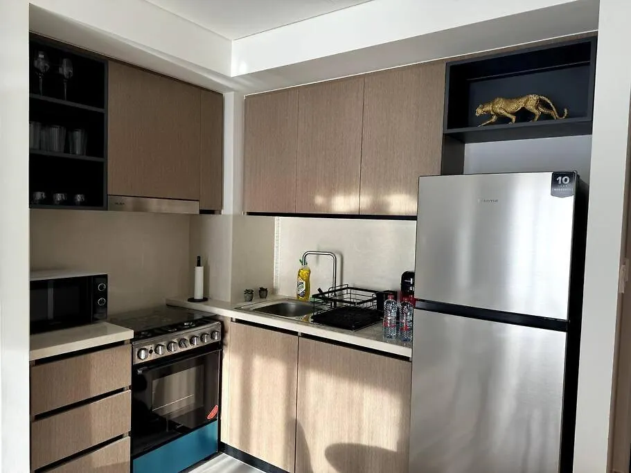Burj Crown - Luxury Apartment Near Burj Khalifa Dubai
